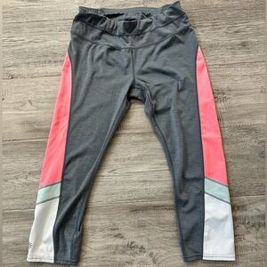 Athleta Womens Cropped Leggings in Gray / White / Pink